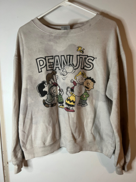 PEANUTS Vintage-Inspired Women's Sweatshirt - Picture 1 of 3